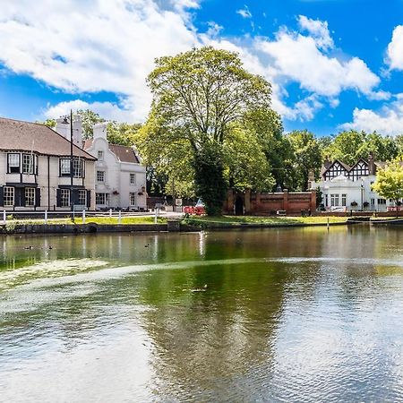 Greyhound Hotel Carshalton Екстериор снимка
