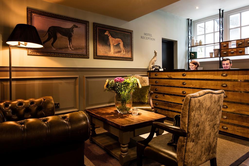 Greyhound Hotel Carshalton Екстериор снимка