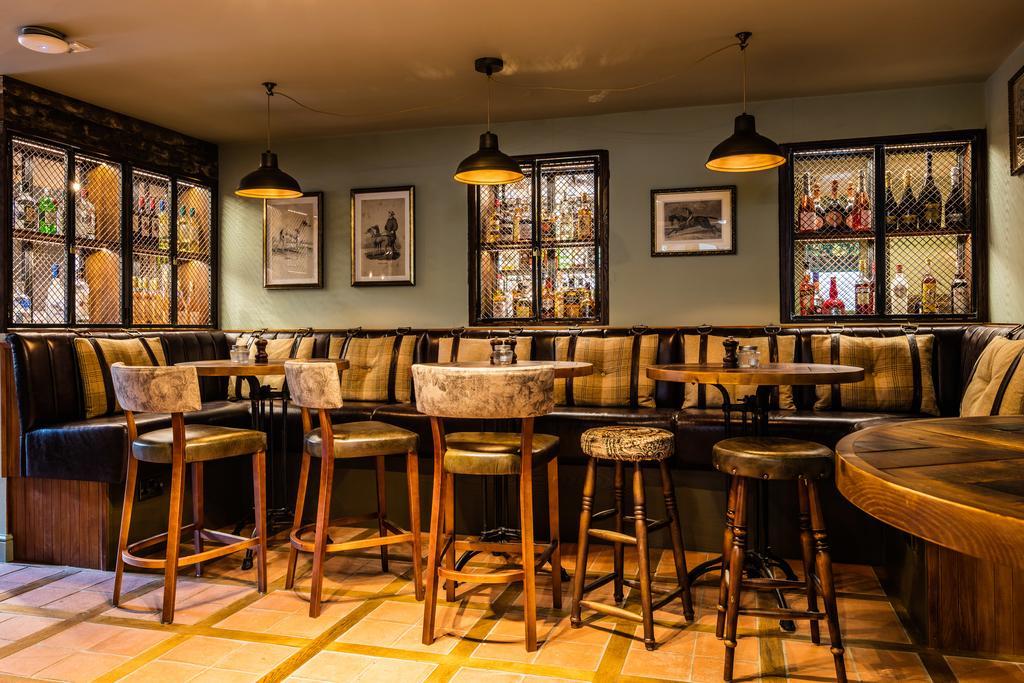 Greyhound Hotel Carshalton Екстериор снимка