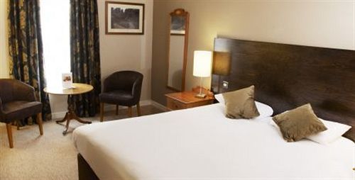 Greyhound Hotel Carshalton Екстериор снимка